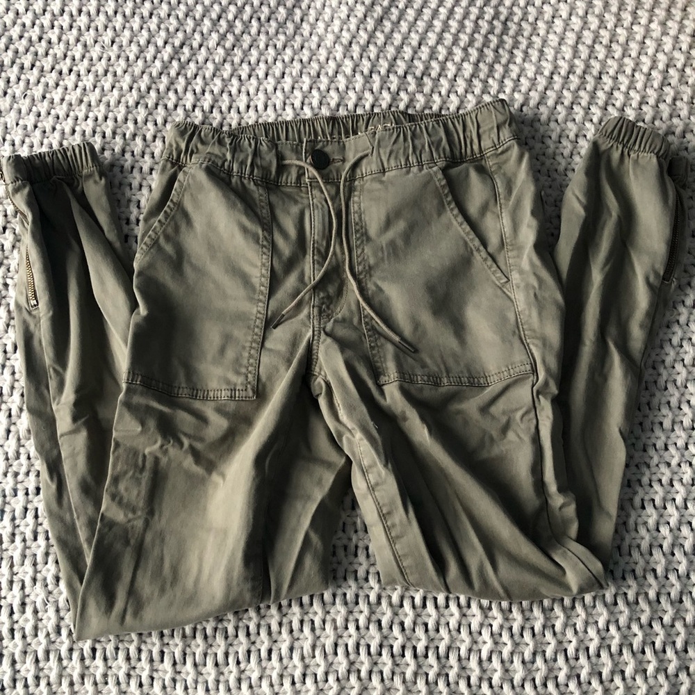 American eagle joggers